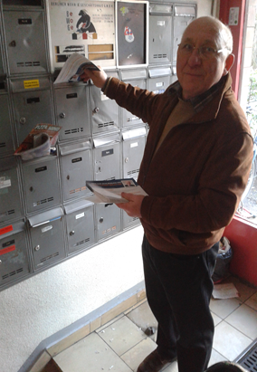 Kurt Wansner informiert die Anwohner Kurt Wansner informiert die Anwohner